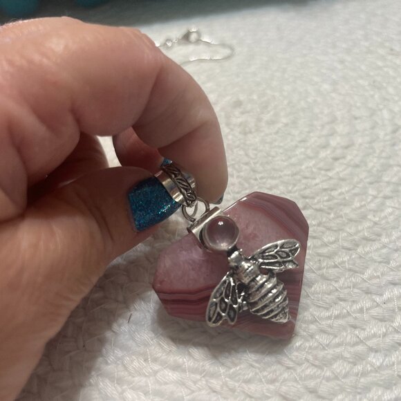 Whimsical PINK BOTSWANA AGATE/ BUMBLE BEE Handmade Sterling  Pendant/Chain #295D - Picture 1 of 3
